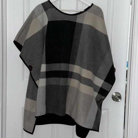 Simonetta Fleece Plaid Poncho-one size - Picture 1 of 6